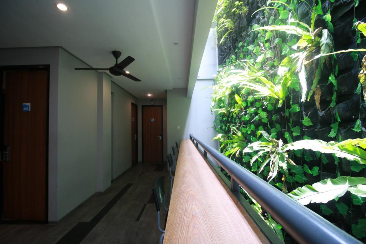 Bale Resident Hostel Jakarta Exterior photo